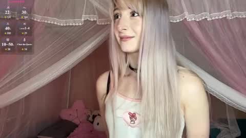 Snapshot of onlyeva1 chatting on 06.04.26 Eva online show from 06.04.26