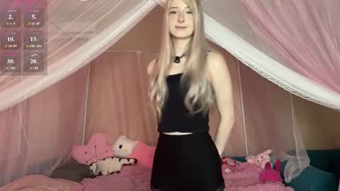 Snapshot of onlyeva1 chatting on 06.07.26 Eva online show from 06.07.26