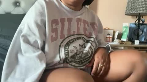 onlyinurdreams00 online show from 11.26.25