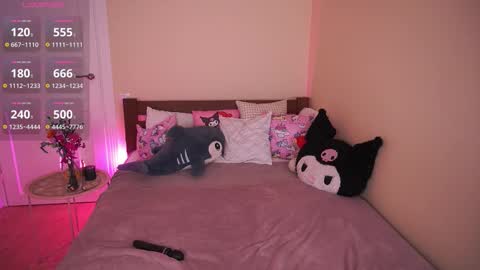 Snapshot of onlypenny chatting on 11.18.25 Peny online show from 11.18.25