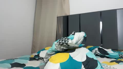 PAREJA LATINA JOVEN MUY CACHONDOS online show from 04.29.26
