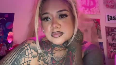 Avery Lee online show from 07.10.26