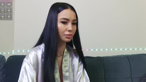 Snapshot of onlyxandra7 chatting on 01.14.25 Xandra online show from 01.14.25