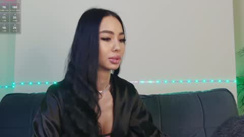 Snapshot of onlyxandra7 chatting on 01.16.25 Xandra online show from 01.16.25