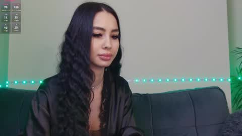 Snapshot of onlyxandra7 chatting on 02.12.25 Xandra online show from 02.12.25