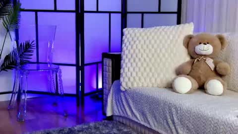 Snapshot of onlyxandra7 chatting on 11.24.25 Xandra online show from 11.24.25