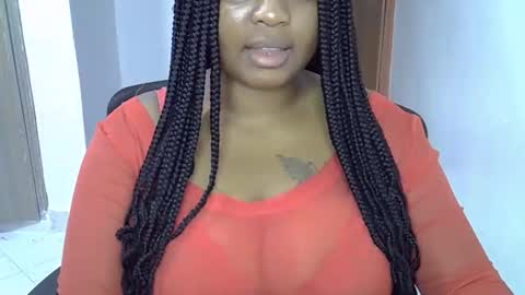 Snapshot of onlyyhazelbrown chatting on 09.11.25 Patience online show from 09.11.25