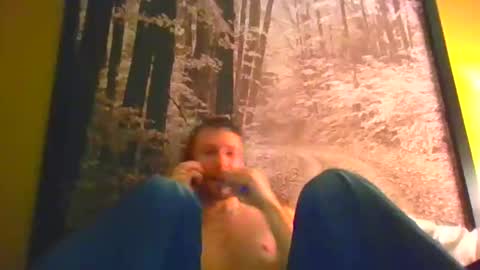 onyakneez4me52 online show from 12.17.25