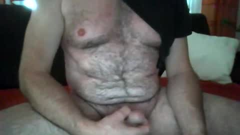 Snapshot of ooehot chatting on 10.17.25 ooehot online show from 10.17.25