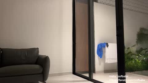 Helen online show from 12.04.25