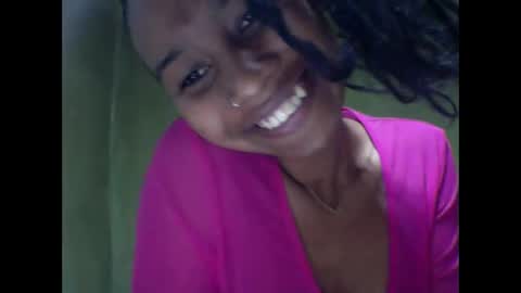 Snapshot of oolyette chatting on 09.14.25 oolyette online show from 09.14.25