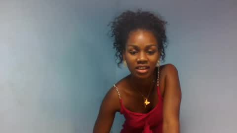 Snapshot of oooorazanasoa chatting on 07.27.26 oooorazanasoa online show from 07.27.26