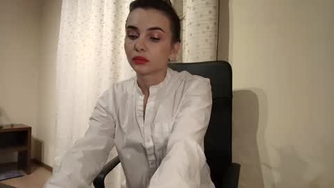 Snapshot of ophelia_blue chatting on 10.29.25 ophelia blue online show from 10.29.25