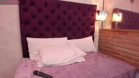 Miss Guzman  online show from 12.06.24