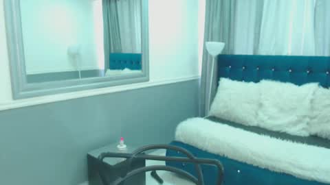 Snapshot of oriana_jhonson chatting on 09.14.25 Oriana online show from 09.14.25