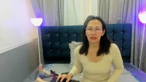 Snapshot of oriana_jhonson chatting on 04.18.26 Oriana online show from 04.18.26