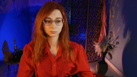 Snapshot of orianna_blade chatting on 12.05.24 Orianna -  Hi Im into geek culture cosplay crafting LARP games. Shall we play DnD online show from 12.05.24