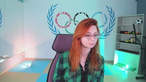 Snapshot of orianna_blade chatting on 12.12.24 Orianna -  Hi Im into geek culture cosplay crafting LARP games. Shall we play DnD online show from 12.12.24