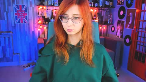 Snapshot of orianna_blade chatting on 12.22.24 Orianna -  Hi Im into geek culture cosplay crafting LARP games. Shall we play DnD online show from 12.22.24