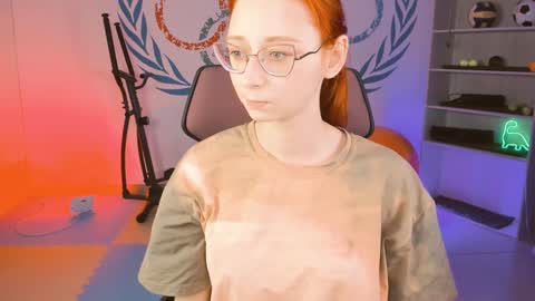 Snapshot of orianna_blade chatting on 01.19.25 Orianna -  Hi Im into geek culture cosplay crafting LARP games. Shall we play DnD online show from 01.19.25