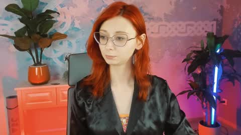 Snapshot of orianna_blade chatting on 01.22.25 Orianna -  Hi Im into geek culture cosplay crafting LARP games. Shall we play DnD online show from 01.22.25