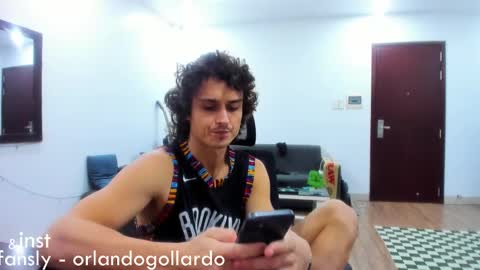 Snapshot of orlando__bloom chatting on 01.10.25 Fansly and Instagram -  online show from 01.10.25