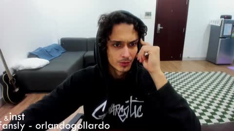 Snapshot of orlando__bloom chatting on 01.14.25 Fansly and Instagram -  online show from 01.14.25
