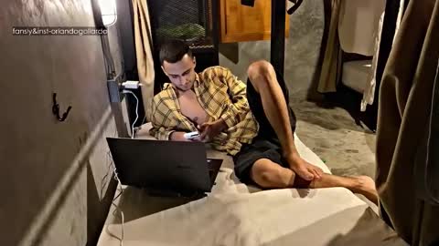 Fansly and Instagram -  online show from 11.04.25