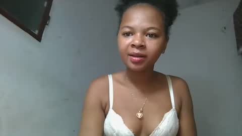 ornellahhh online show from 10.12.25