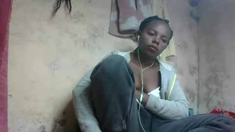 Snapshot of ornettee chatting on 10.08.25 ornettee online show from 10.08.25