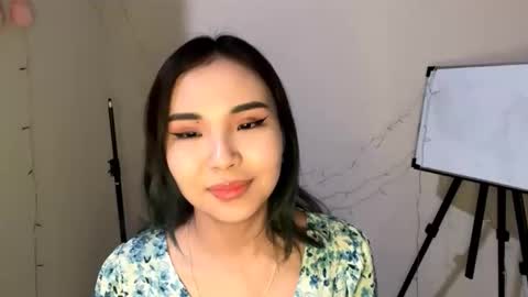 Snapshot of orphaajayi chatting on 12.04.25 Angel online show from 12.04.25