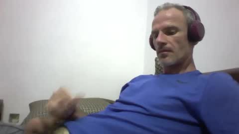 Snapshot of orwel09 chatting on 11.22.25 orwel09 online show from 11.22.25