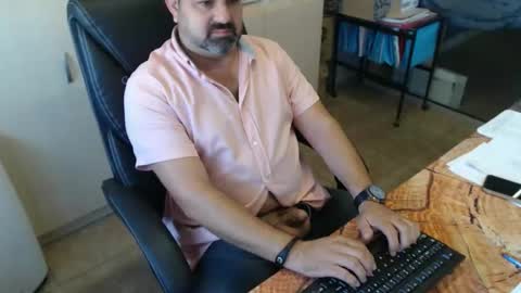 Snapshot of oscar_msng chatting on 10.01.25 Oscar online show from 10.01.25