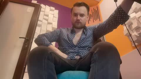 Snapshot of oscarsavage chatting on 02.02.25 Oscar Steel Savage online show from 02.02.25