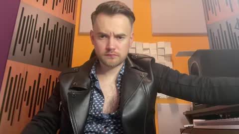 Snapshot of oscarsavage chatting on 02.06.25 Oscar Steel Savage online show from 02.06.25