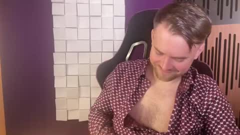 Snapshot of oscarsavage chatting on 02.07.25 Oscar Steel Savage online show from 02.07.25