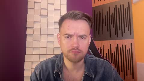 Snapshot of oscarsavage chatting on 02.08.25 Oscar Steel Savage online show from 02.08.25
