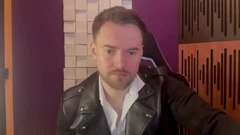 Snapshot of oscarsavage chatting on 02.22.25 Oscar Steel Savage online show from 02.22.25