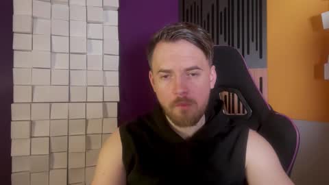 Snapshot of oscarsavage chatting on 02.26.25 Oscar Steel Savage online show from 02.26.25