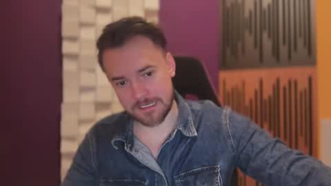 Snapshot of oscarsavage chatting on 03.03.25 Oscar Steel Savage online show from 03.03.25