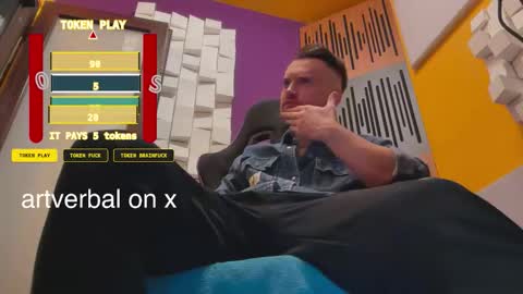 Snapshot of oscarsavage chatting on 10.09.25 Oscar Steel Savage online show from 10.09.25