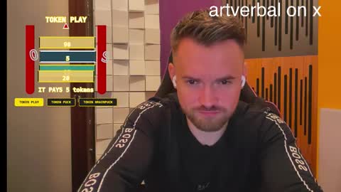 Snapshot of oscarsavage chatting on 10.14.25 Oscar Steel Savage online show from 10.14.25