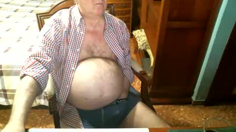 Snapshot of oscarw chatting on 01.12.26 Oscar online show from 01.12.26