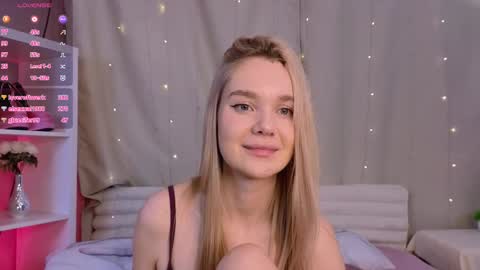 Snapshot of oseaan chatting on 02.18.25 Heidi  online show from 02.18.25
