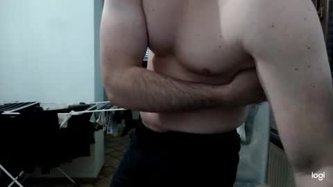 Snapshot of oskars99411900 chatting on 12.18.25 oskars99411900 online show from 12.18.25