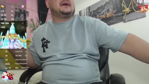 Snapshot of oso_gael chatting on 12.17.24 Bear Gael online show from 12.17.24