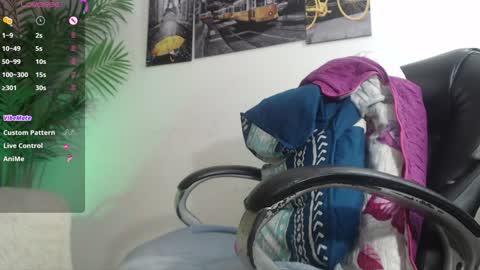 Snapshot of oso_gael chatting on 01.10.25 Bear Gael online show from 01.10.25