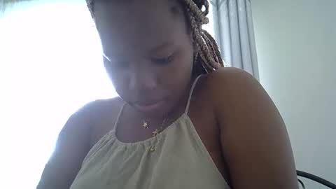 osoprettyebony online show from 09.21.25