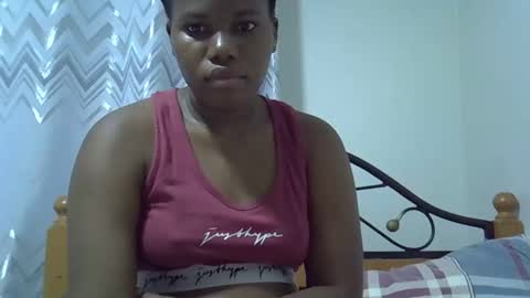 osoprettyebony online show from 09.25.25