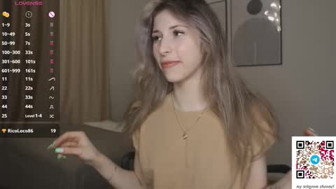 Snapshot of ottiliebolyard chatting on 02.11.26 Anne online show from 02.11.26